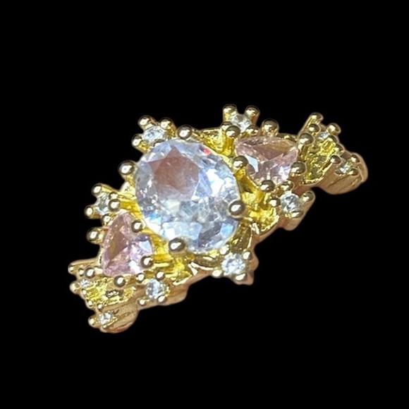Ring- Gold Tone Ring with White (Clear) and Pink Rhinestones in Size 8 - Picture 3 of 6